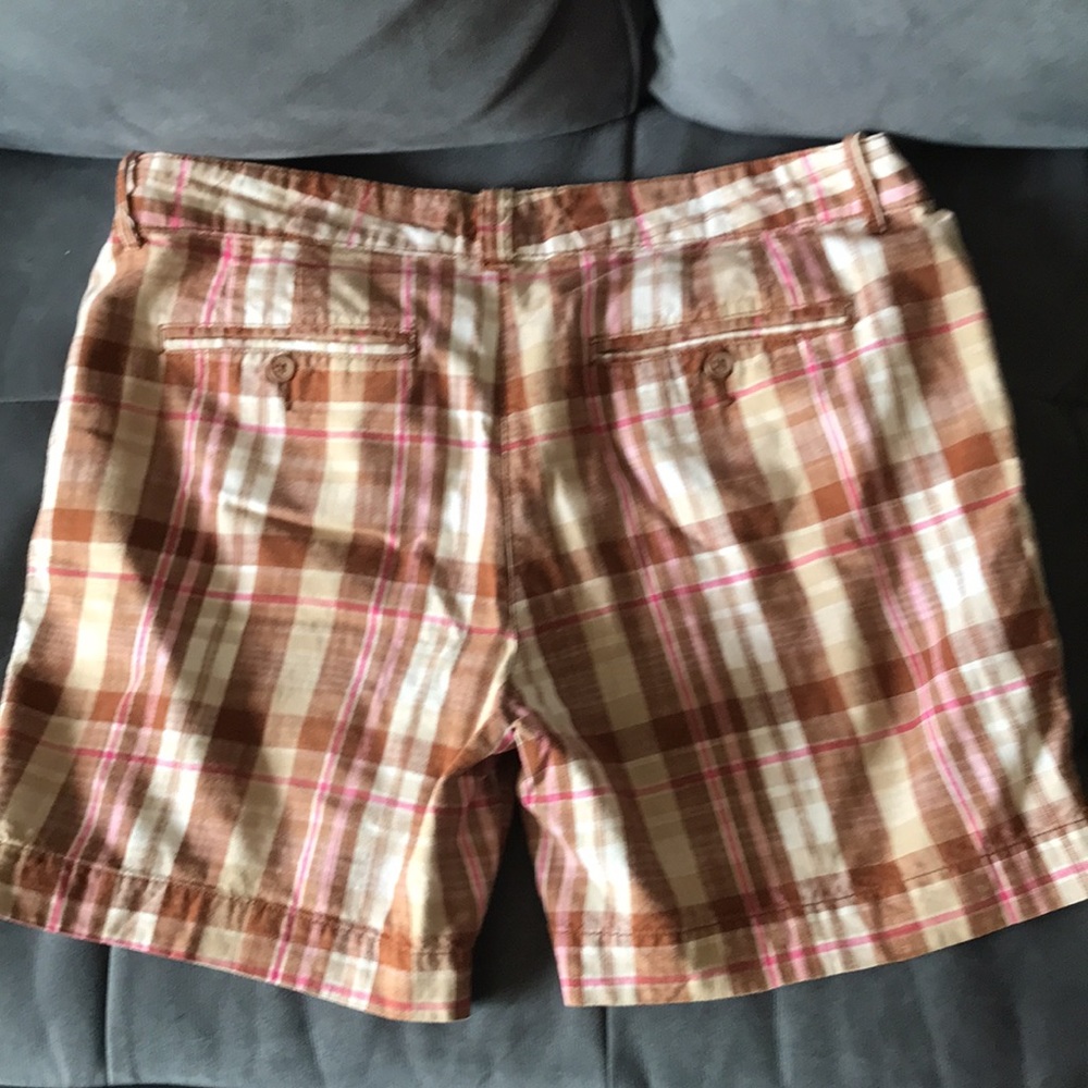 EUC Plaid Pink Cream Tan Golf Shorts Size 15/16 fits like Size 14 RUNS SMALL